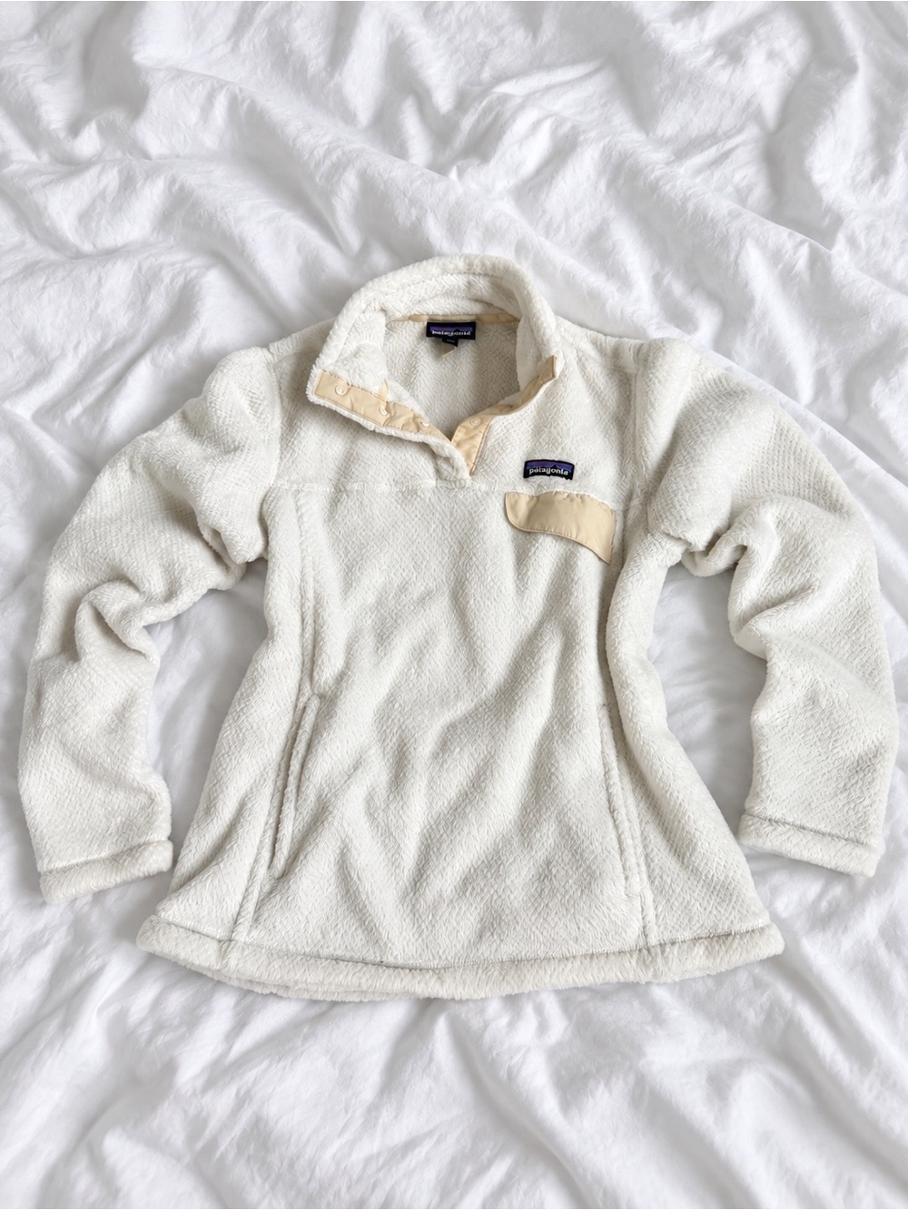 Patagonia Cream Pullover Fleece with Contrast Trim